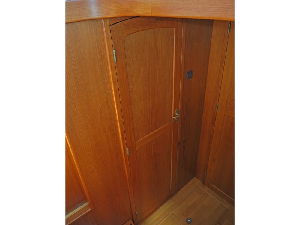 Fore ship, Accommodation